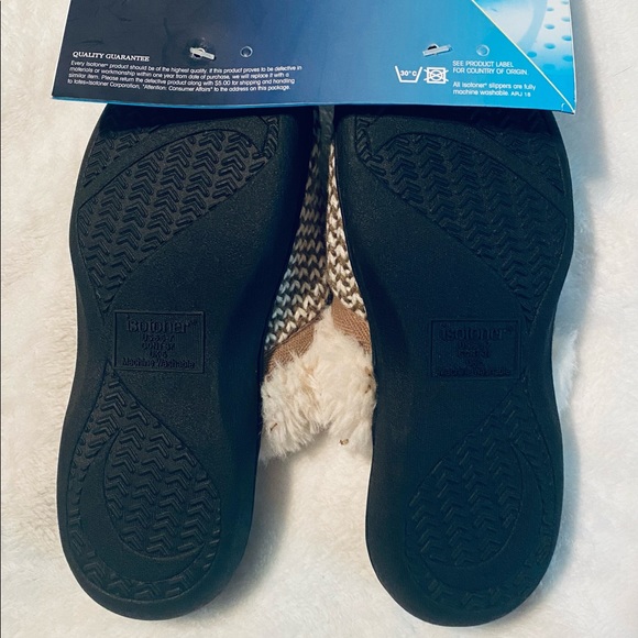 Isotoner Slippers With Enhanced Heel Cushion - Picture 6 of 8